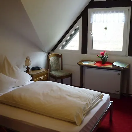 Hotell Zur Winzergenossenschaft Ernst