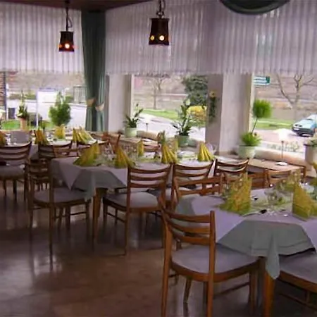 Отель Zur Winzergenossenschaft