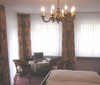 Отель Zur Winzergenossenschaft Эрнст