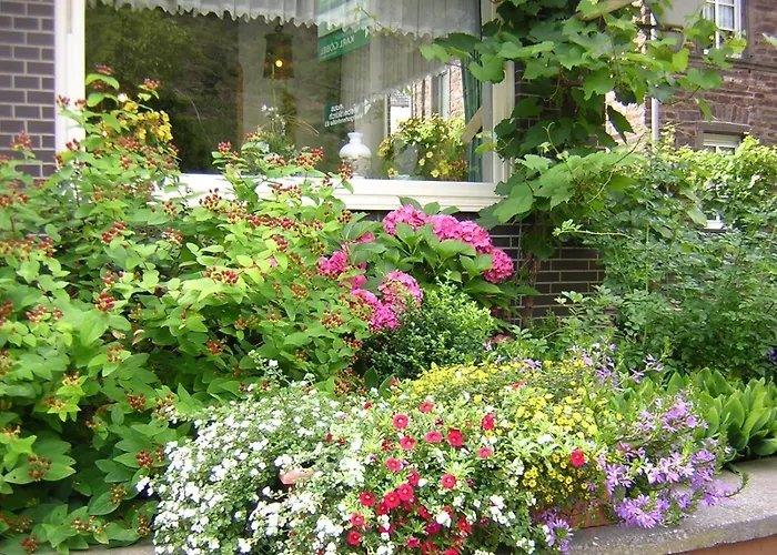 Zur Winzergenossenschaft 3*